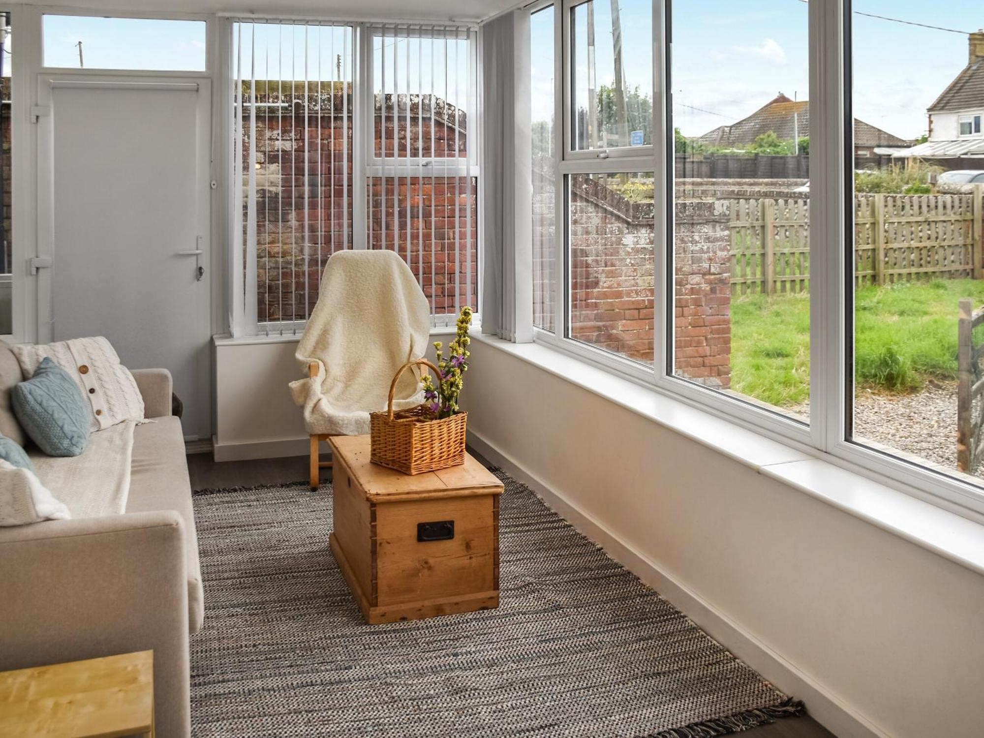 Starboard Villa Bacton  Exterior photo